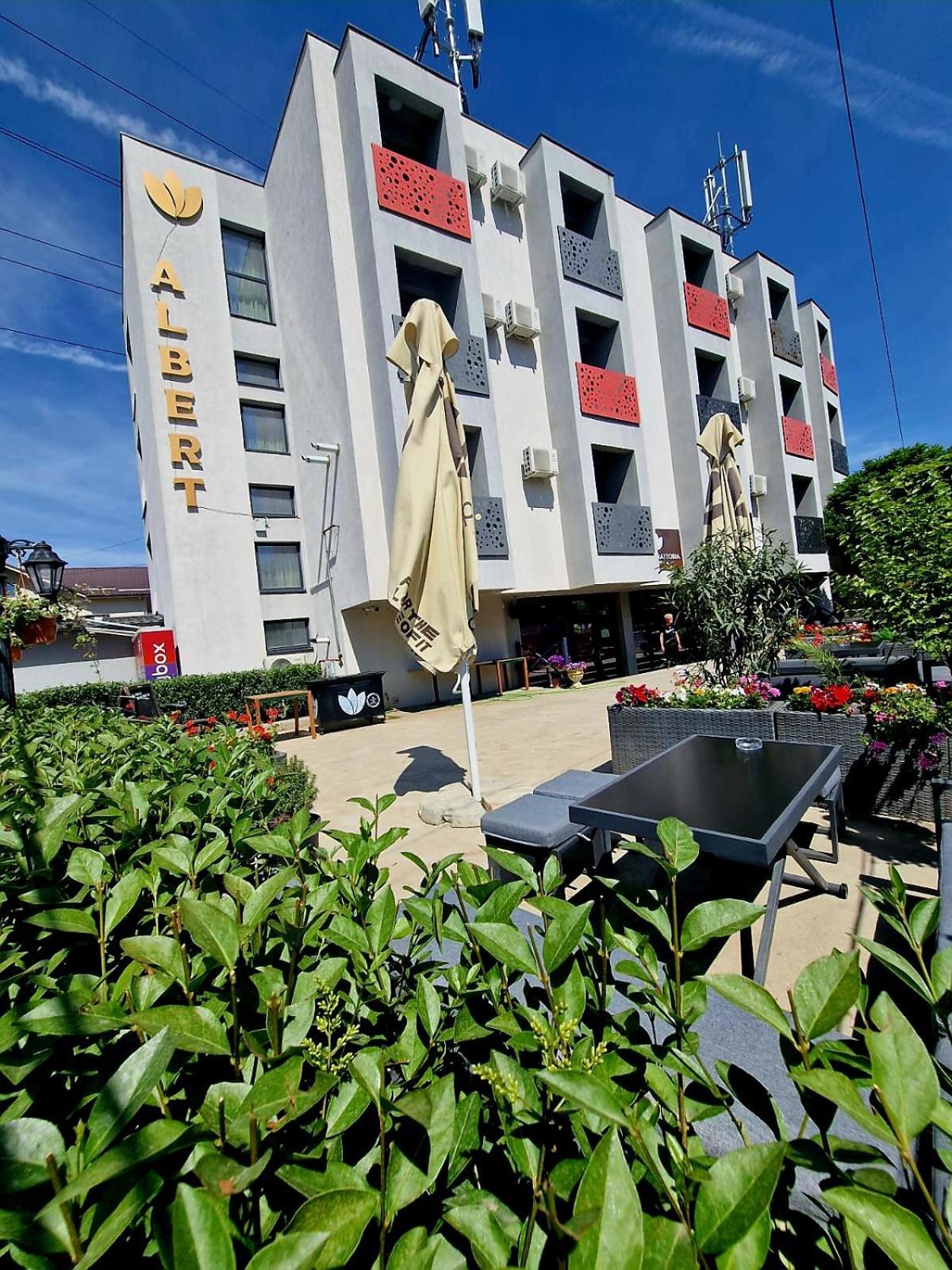 Albert Hotel Roşu Eksteriør billede